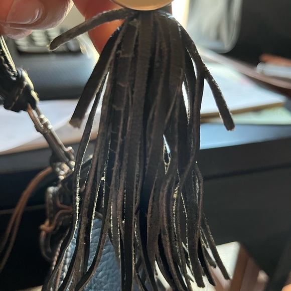 Fortuna Valentino black leather tote with shoulder strap - Picture 9 of 9